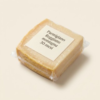Parmigiano Reggiano DOP prodotto di montagna 30 mesi, spicchio 300 g sottovuoto