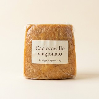 Caciocavallo stagionato, trancio 1 kg sottovuoto